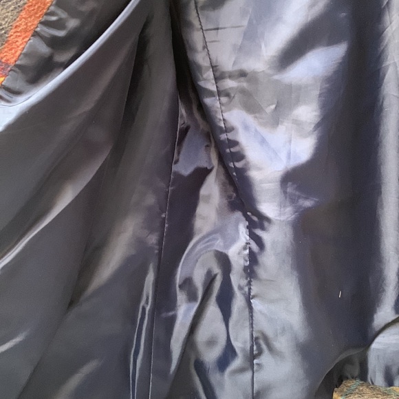 Plaid Fall Jacket. - Picture 11 of 13